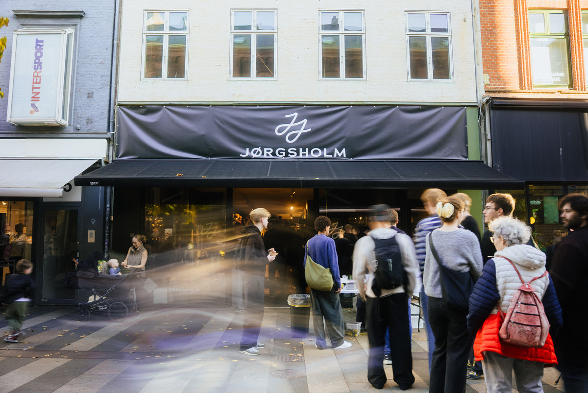 Feed Bistro efter mørkets frembrud